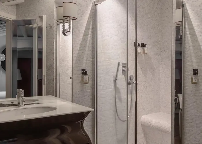 Bdb Margutta Pensión 4*